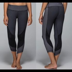 Lululemon Crop Sashiko Leggings. Size 6. Limited!